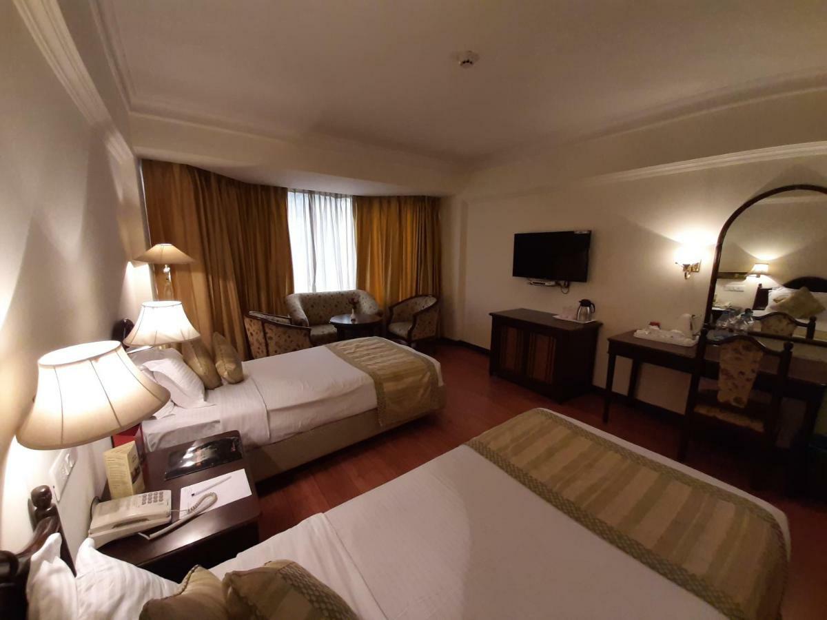 Hotel Mountview Chandigarh Exterior photo